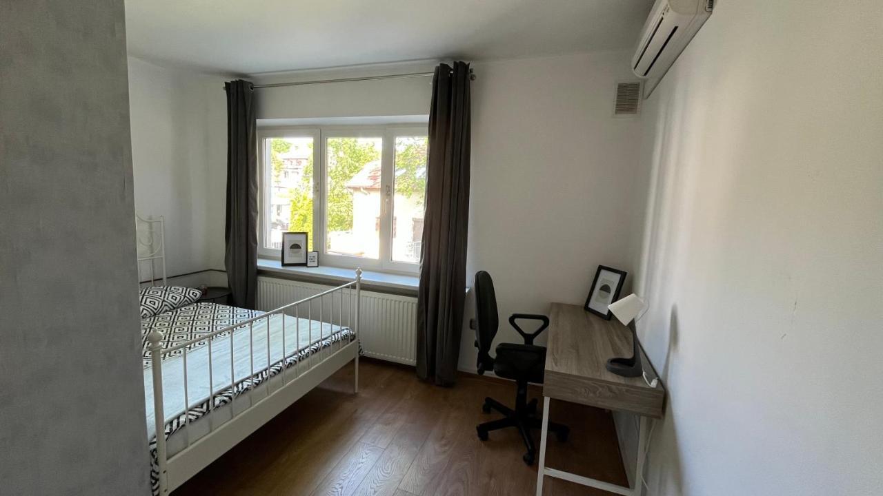 Comfy, Nice And Small Room In Krakow Luaran gambar